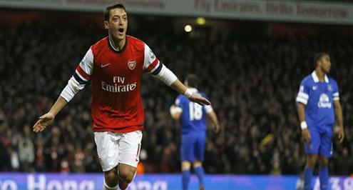 إيفرتون يبطل محاولة أرسنال بالإبتعاد بصدارة الدوري الانجليزي بتعادل مثير 